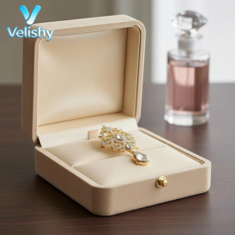 Vintage Gold Silver Color Rhinestone Brooch Shiny Crystal Lapel Pin for Women Casual Wear Wedding Party Dress Accessory
