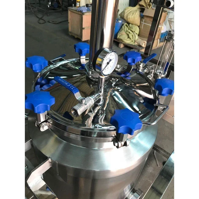 Attrezzatura per l'estrazione dell'olio essenziale vegetale Serbatoio per l'estrazione delle erbe Serbatoio per l'estrazione e la concentrazione della fermentazione