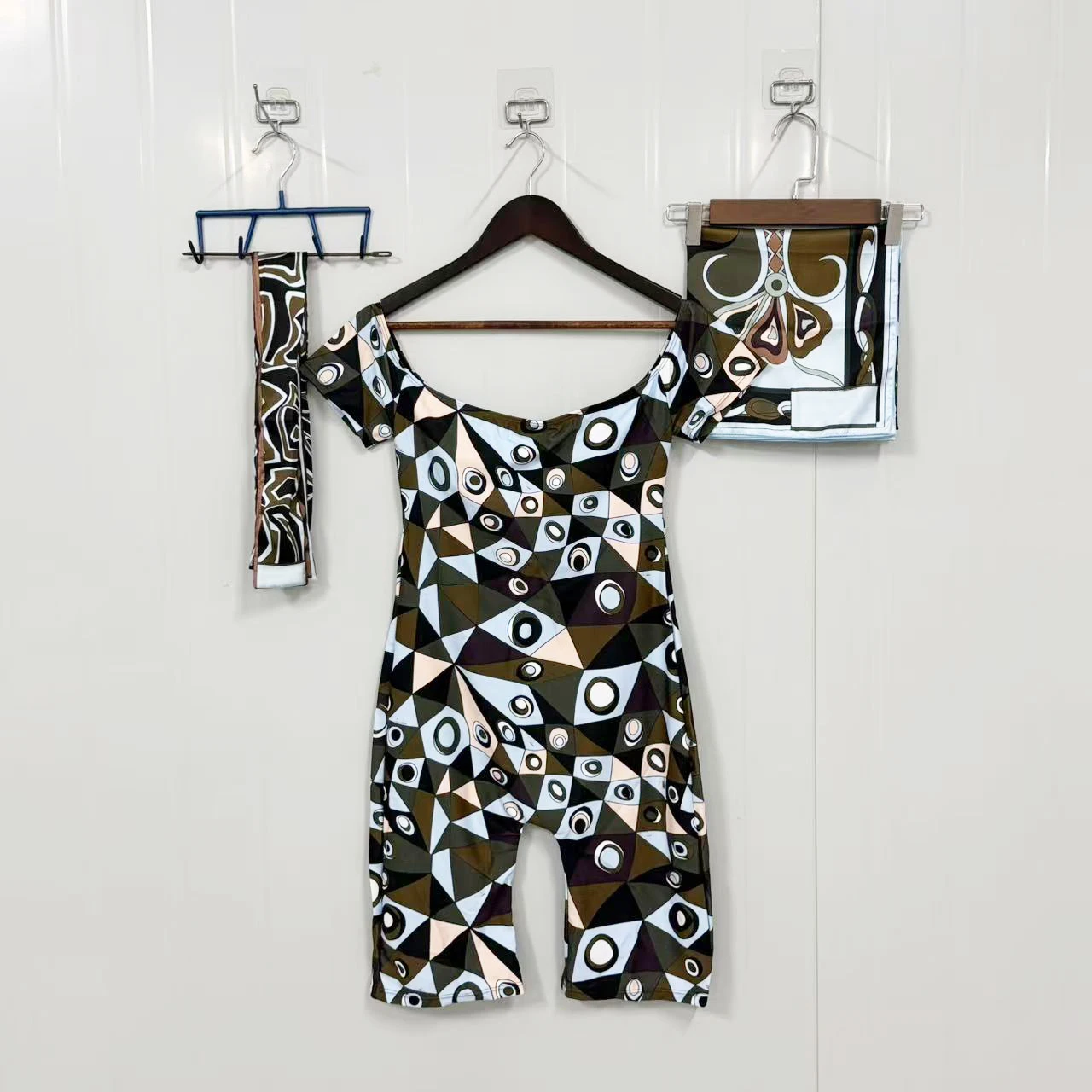 

Classic Women's Color Block Rompers with Designer Signature Letter Logo Jumpsuits Luxury Design Women's Playsuits Swimwear