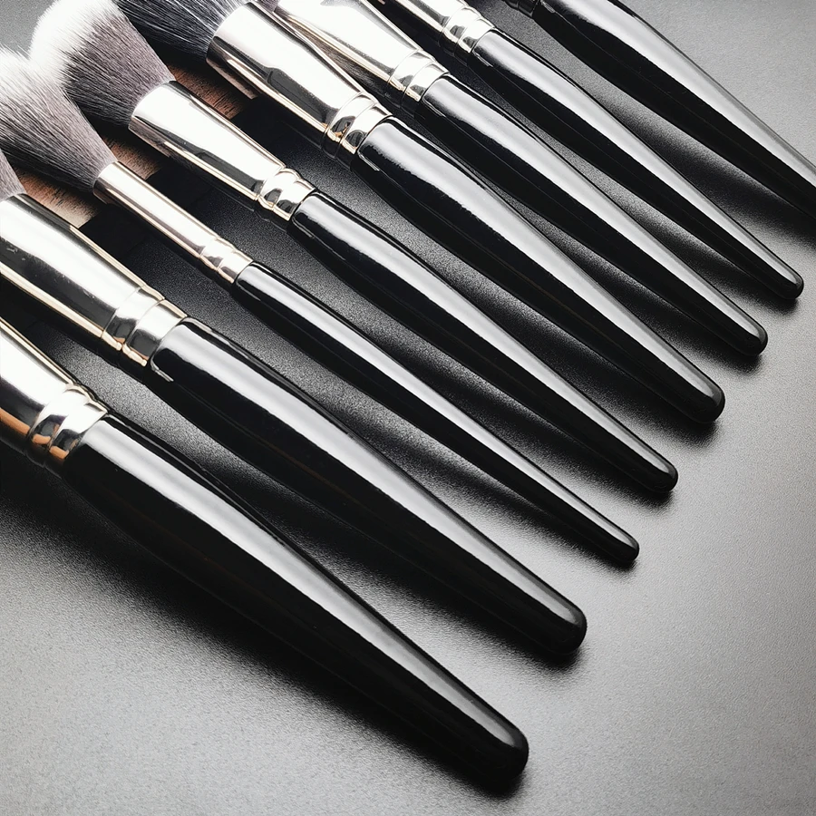 Large Makeup Brushes High Quality Black Cosmetic Foundation Powder Blush Kabuki Blending Eyeshadow Make Up Brush Kit Tools