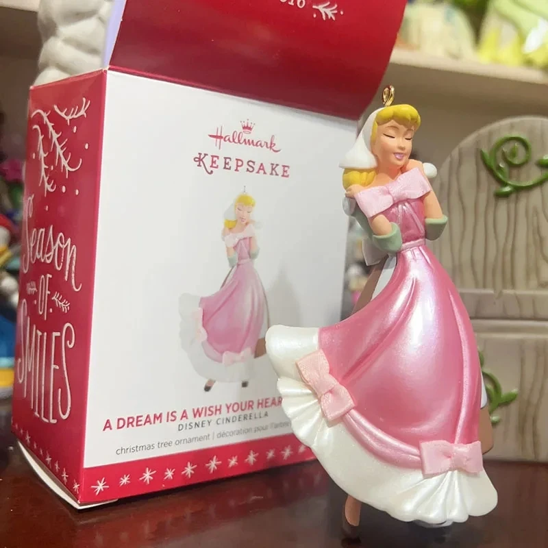 Disney 1 piece 10cm A DREAM IS A WISH YOUR HEART MAKES DISNEY CINDERELLA CHRISTMAS TREE ORANMENT figure toys