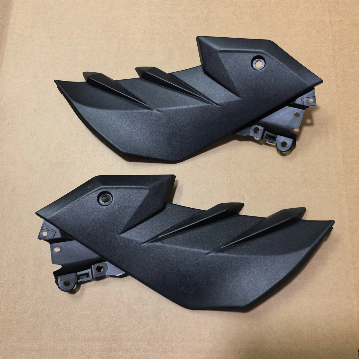 

Gas Tank Cover Left Right Sides Trim Panels Fairing For Kawasaki Z250 Z300 Z 250 300 2013 2014 2015 2016 2017 2018
