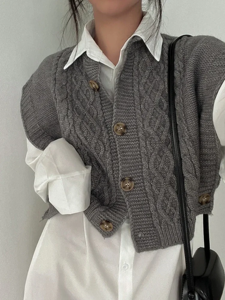 

Women O Neck Sweater Vest Coat 2025 Ropa Mujer Fashion Single Breasted Twist Camisole Vintage Korean Knitted All Match Tanks Top