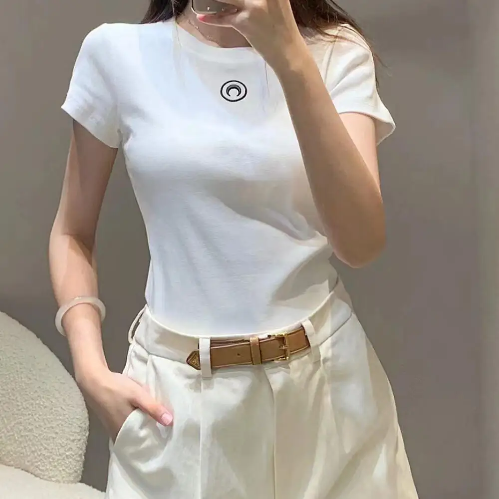 

Summer Casual T Shirt Women Embroidered Moon American Classic Slim Fit Round Neck Short Sleeve Versatile Solid Color Top