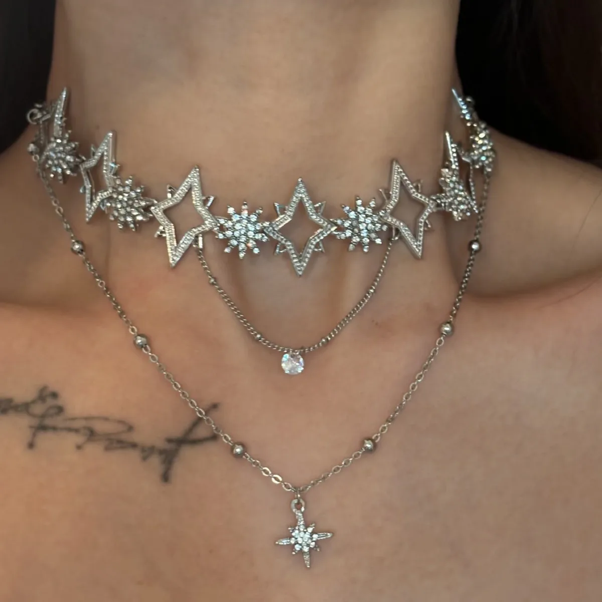 Glänzender Stern-Anhänger, geschichtete Halskette, Y2k-Schmuck für Frauen, 2025, modisches Pentagramm, silberfarbene Halsbandkette, Zirkon-Charm-Halskette