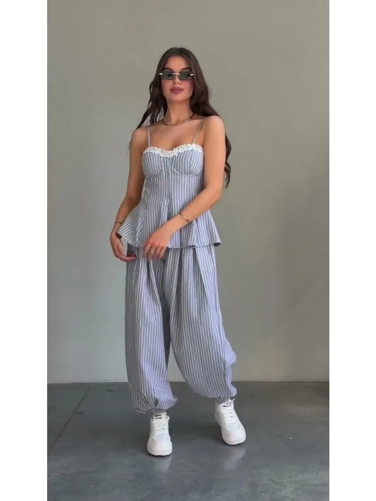 Ensemble décontracté pour femme : Haut court sans manches à col halter et pantalon ample à rayures – Nouvelle collection été 2026 – Chic et tendance