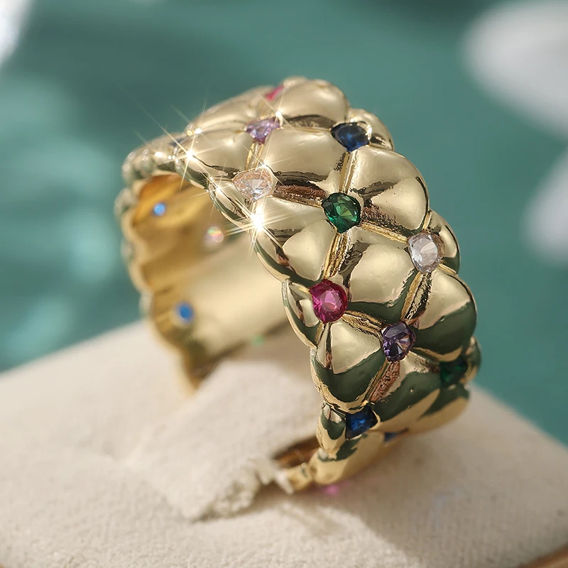 Wunderschöner Eingelegter Mehrfarbiger CZ Damenring Trendiger Goldfarbener Handgravierter Ring für Tägliches Tragen Partyschmuck Jubiläumsgeschenk – Detail 3