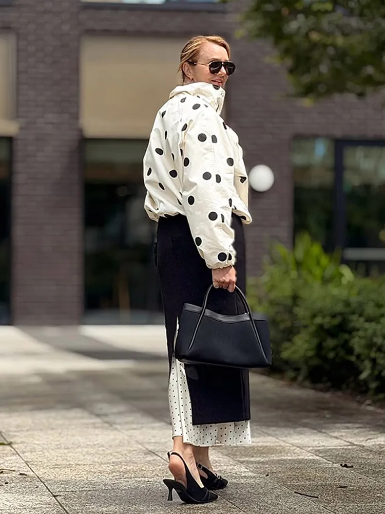 Gepunkteter Mantel mit Knöpfen und Stehkragen für Damen, Street-Style, Laternenärmel, Taschen, Locker Sitzende Jacke, Schicke Damen-Oberbekleidung, Neu – Detail 10