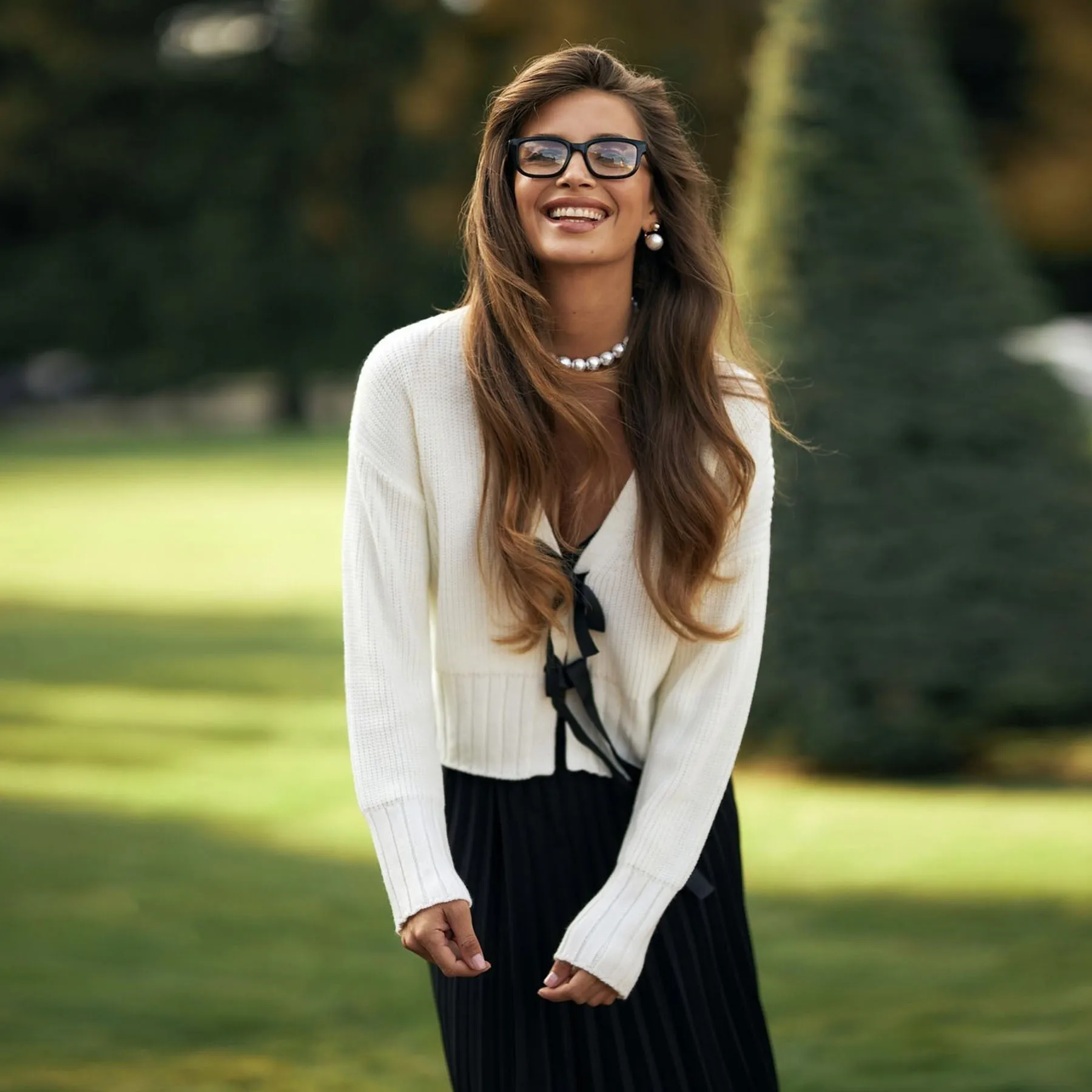 Suéter de punto blanco para mujer, cárdigan de manga larga, Top de moda con cuello en V y lazo con cordones, Top informal, ropa de otoño e invierno