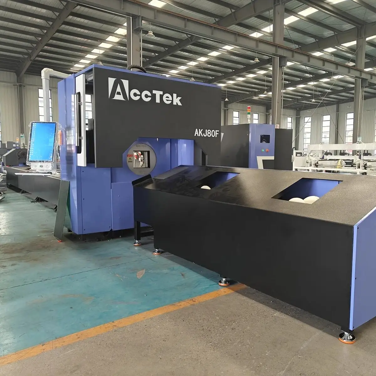 Bevel Pipe Laser Cutting Machines for Metal Tubes of Mild Steel Stainless Steel Aluminum with 3D Laser Cutting