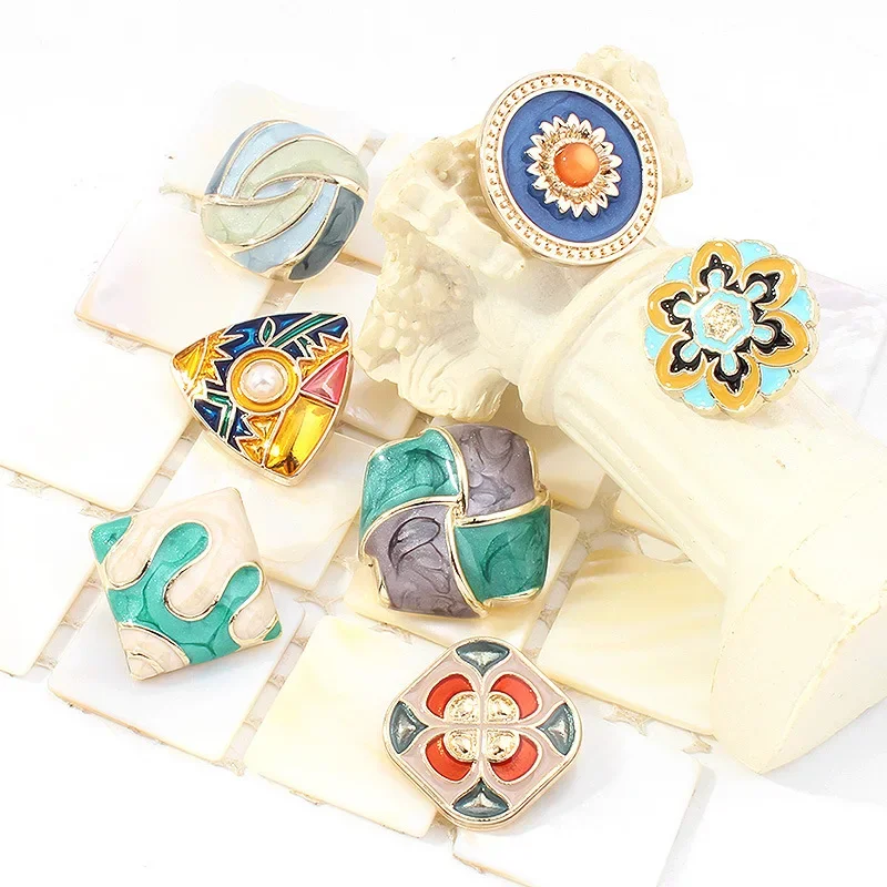 6 Pcs Vintage Painted Irregular Shape Metal Buttons Fashion Coat Cardigan Sweater Skirt Elegant Baroque Style Decorative Buttons