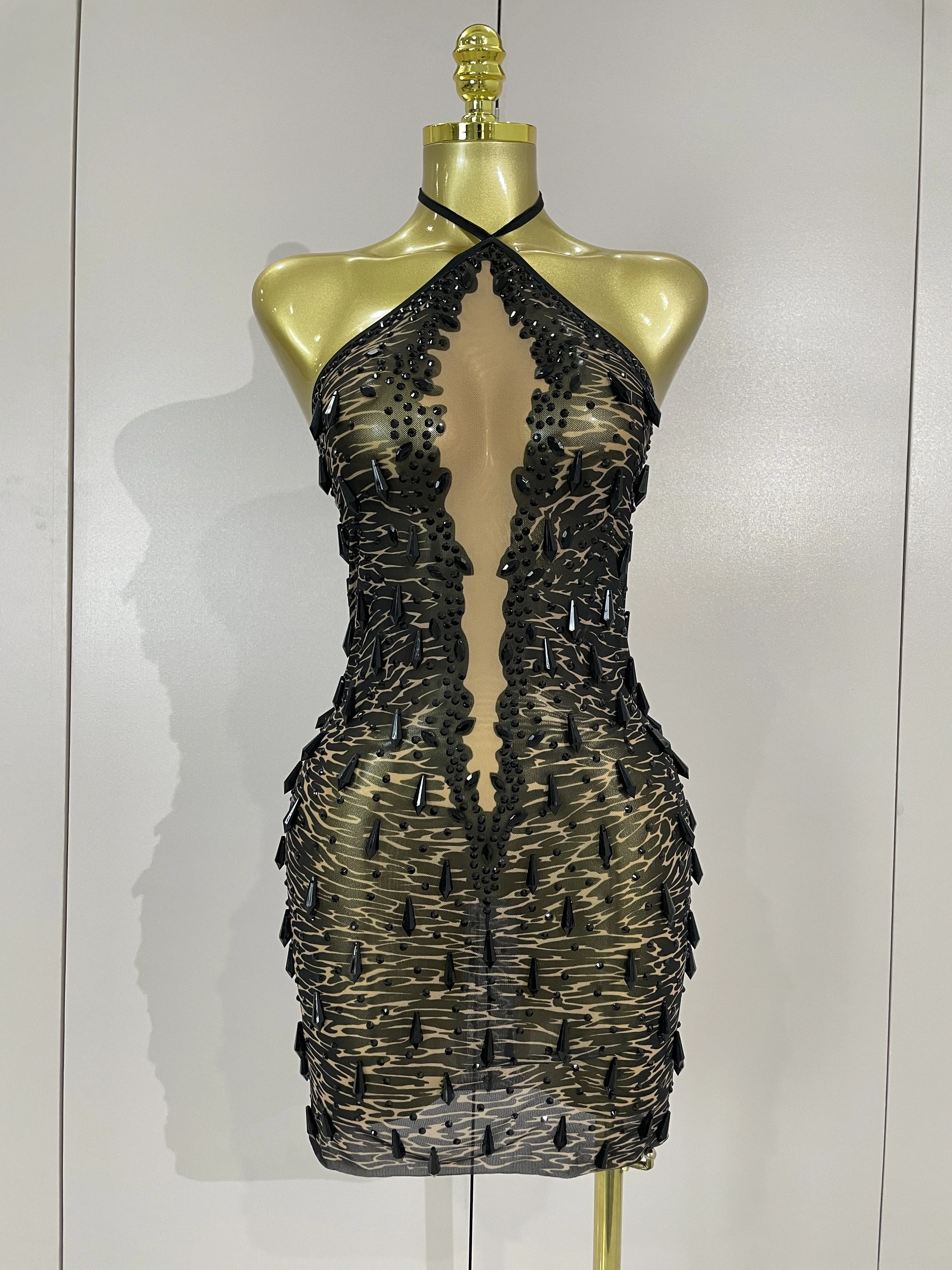 2025, luxuriöses, glitzerndes Diamanten-Sexy-Mesh-transparentes, rückenfreies Minikleid für Damen, Abend, Abschlussball, Geburtstag, Party, Nachtclub, Bar, Bühnenkostüme