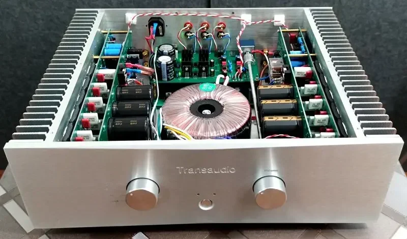 ベルリン 909 ライン回路サンケン C2922 / A1216 チューブ 2.0 チャンネル結合マージクラス AB ホームオーディオアンプ 180W*2 を参照してください。