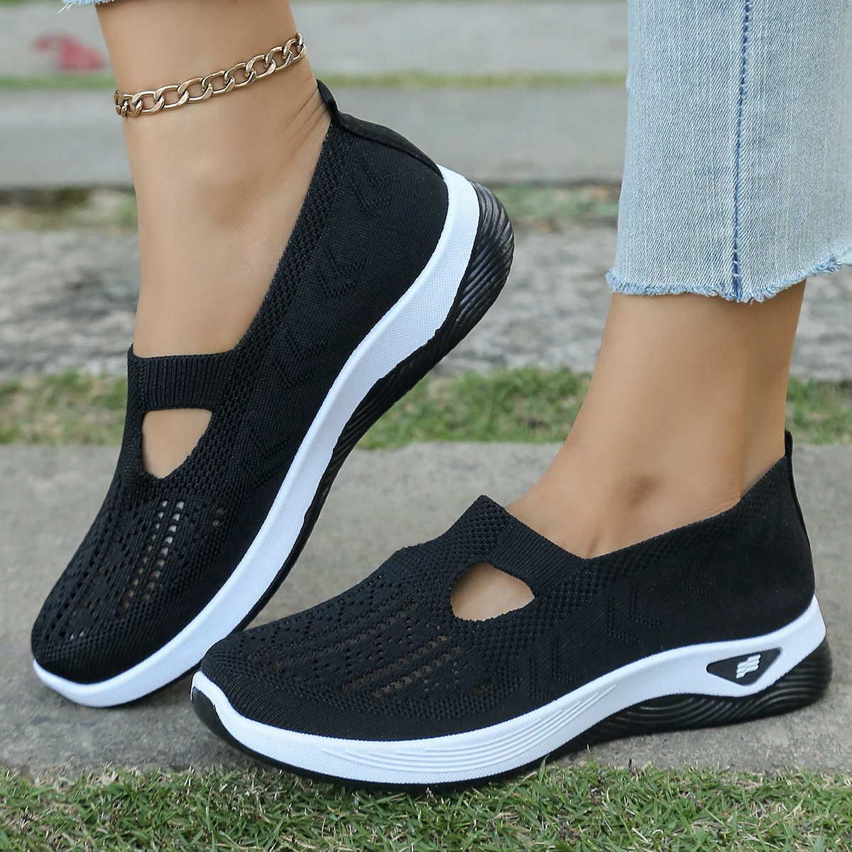 Women's shoes, women's casual shoes, solid color breathable sports shoes, soft-soled lightweight walking shoes, low-top knitted