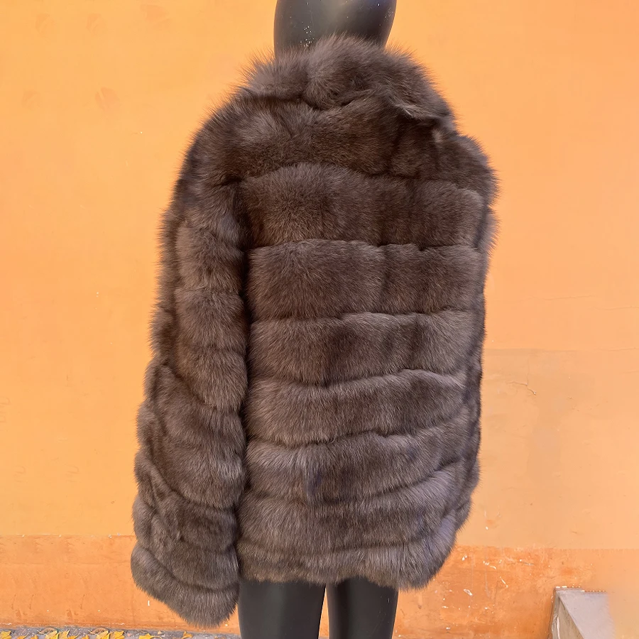 Рисунок 2 - Женская одежда, куртка из натурального лисьего меха