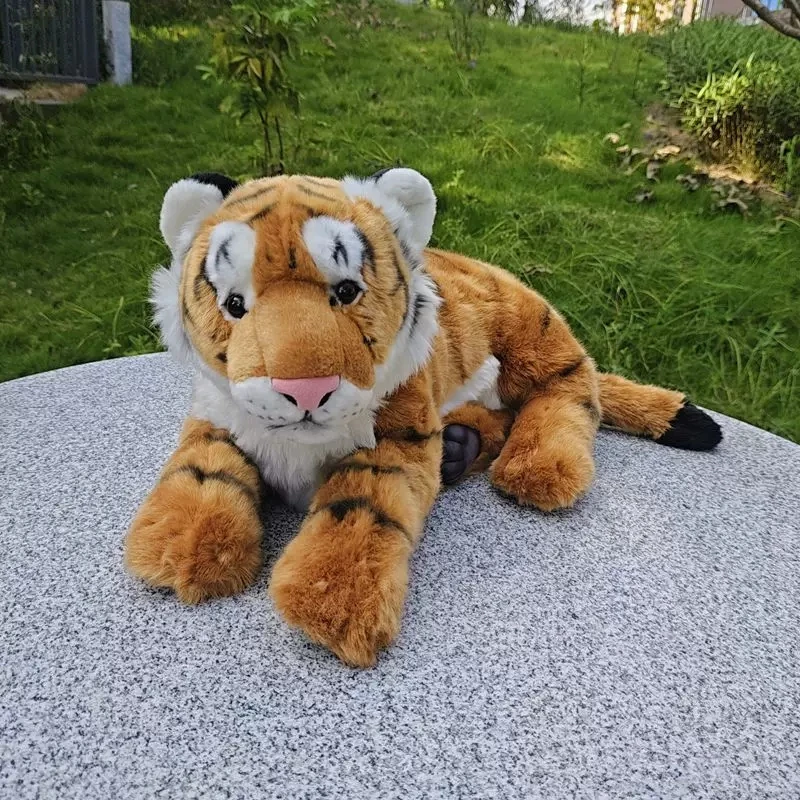 Simulation Animal Tiger Doll Plush Toy Cute Realistic Tiger Stuffed Doll Children's Birthday Gift Tiger Pillow Decoration 45cm