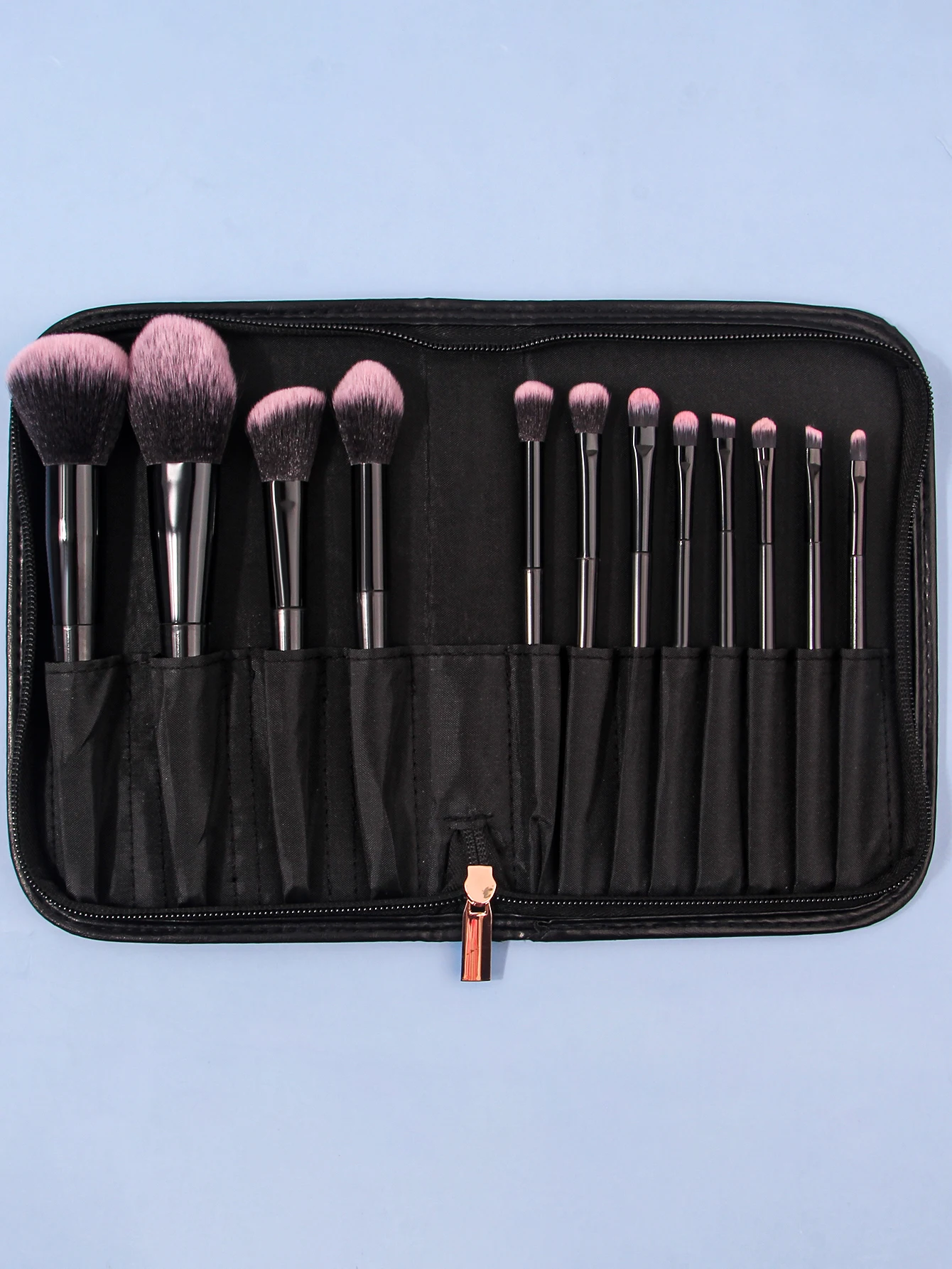 12 pcs Professional Makeup Brush Set With Makeup Pouch High Quality Makeup Kits Soft Hair Makeup Set With Cheap Price