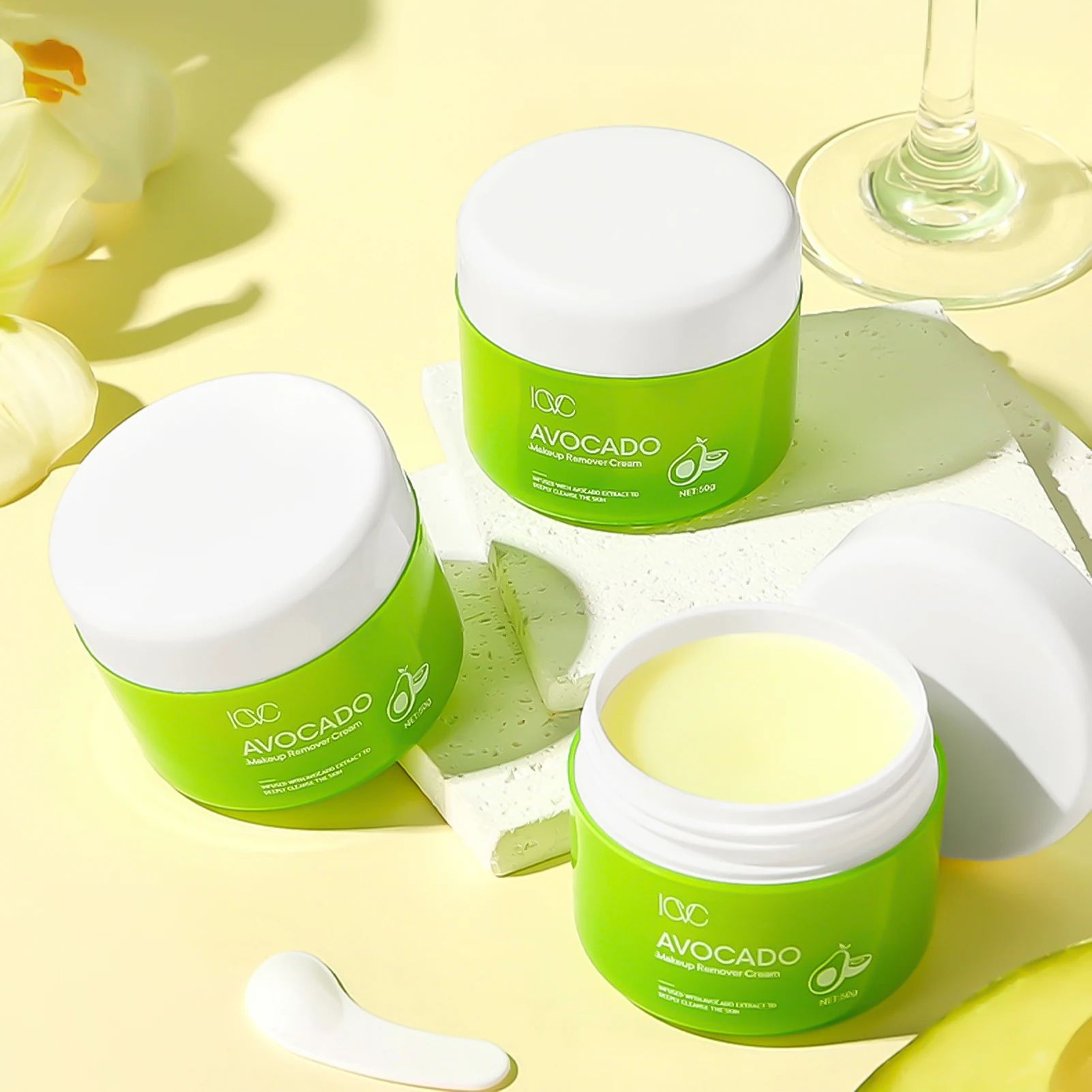 旅行や日常の使用に適した,効果的で迅速なフェイスメイク落としクリーム