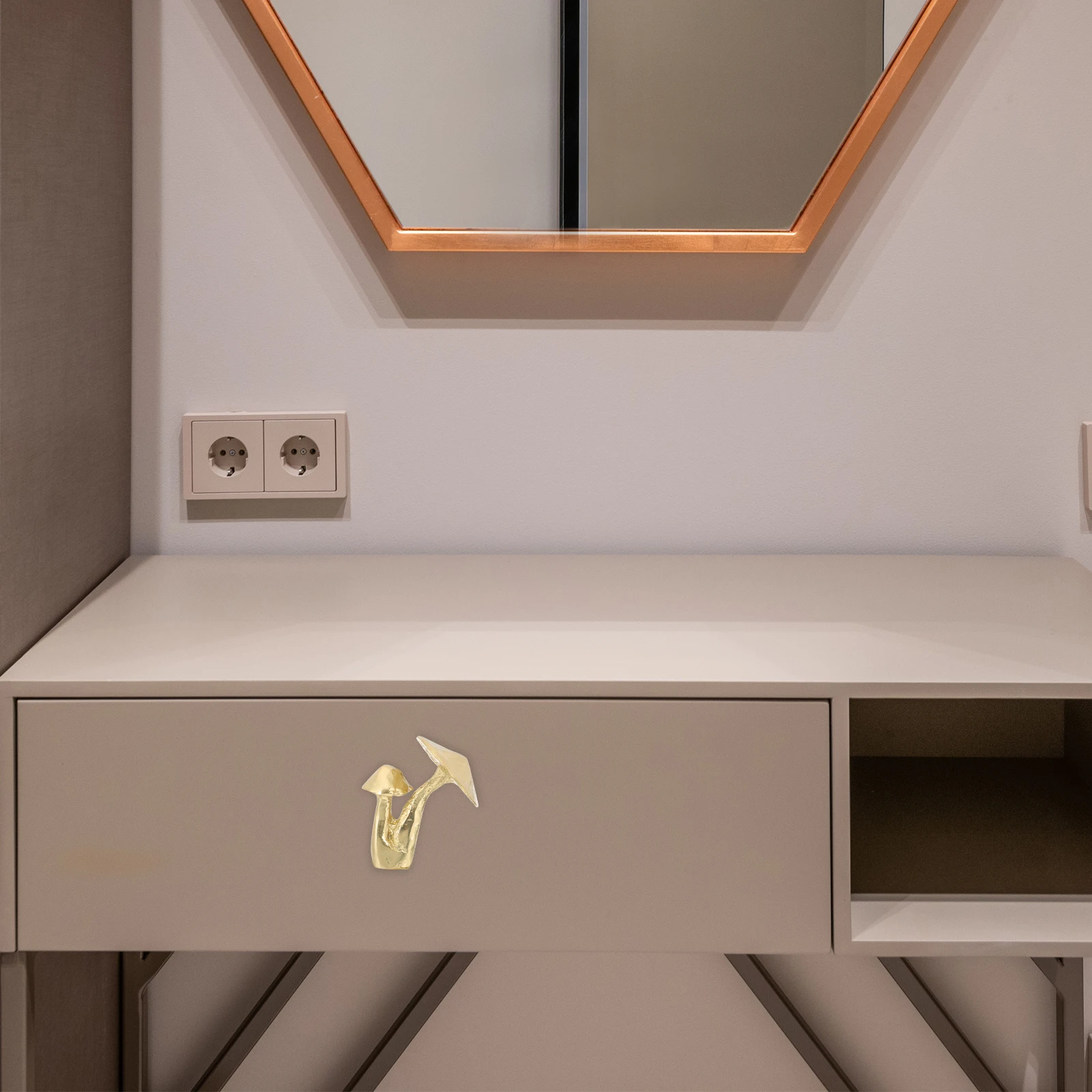 

Cabinet Brass Doorknob Delicate Drawer Pull Handle Kitchen Cupboard Wardrobe Door Decorative Metal Furniture Hardware