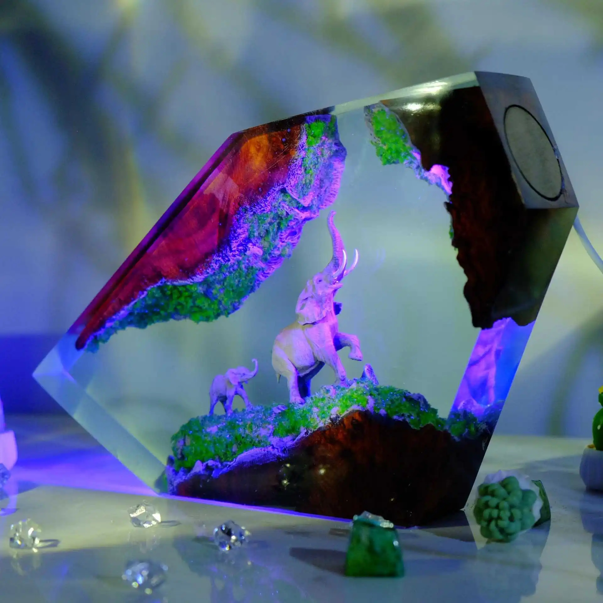 

Animal Series Elephant Family Resin Glowing Decorative Piece Creative Home Table Decoration Artwork Unique Birthday Gift