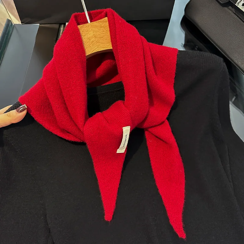 Nuevo Bufanda de punto roja para mujer, 100% de lana, bufandas cálidas para invierno, diseño de Color sólido brillante, chal grueso, cuello Pashmina triangular suave