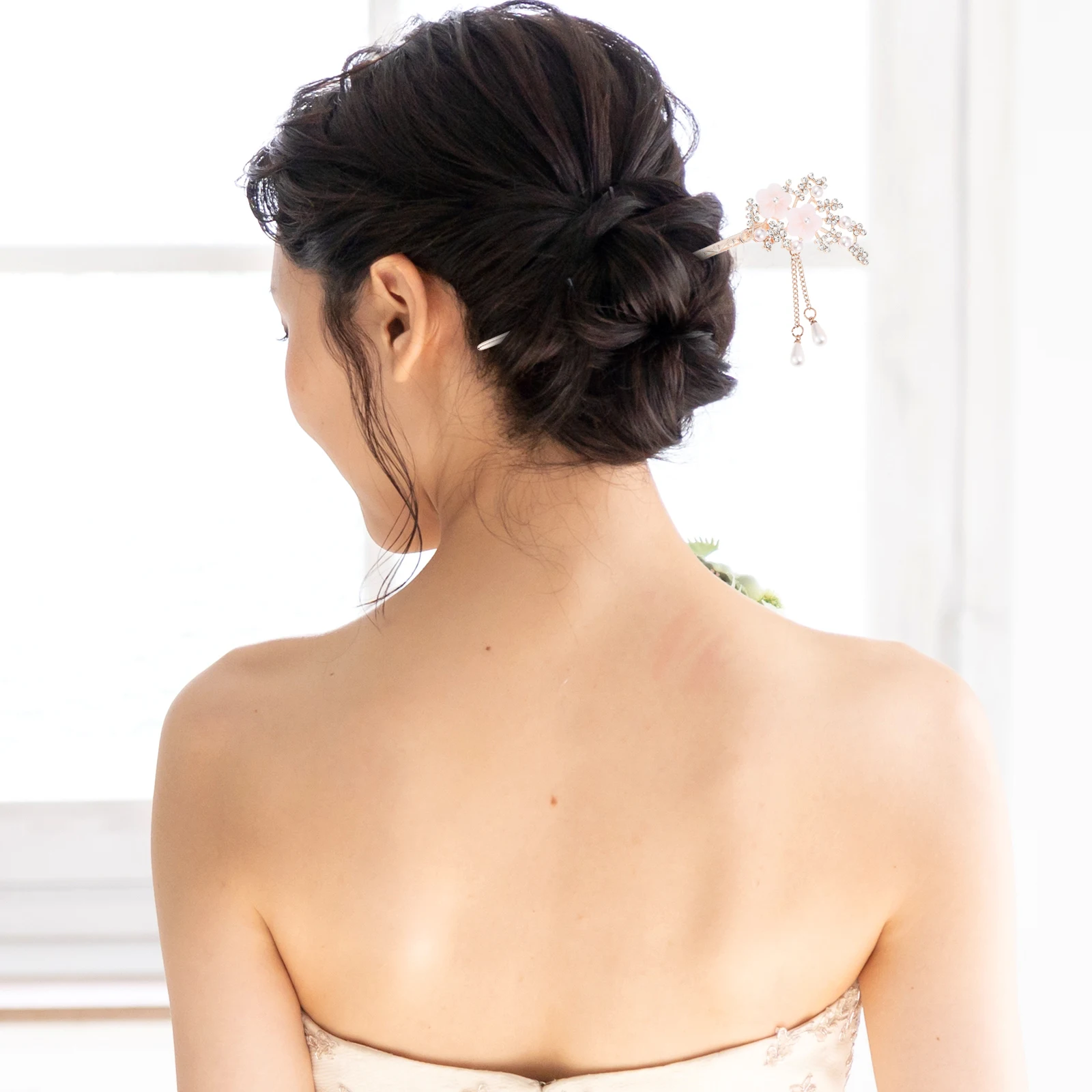

2Pcs Pearl Hair Sticks Alloy Rhinestones Flowers Beads Chain Tassels Vintage Hair Chopsticks for Bride Wedding Party