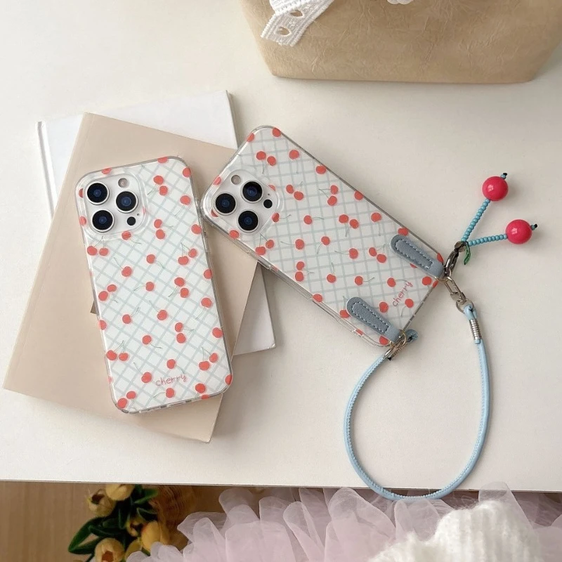 Blaue Streifen-Karo-Muster-Handyhülle für iPhone 17, 16, 15, 14, 13, Pro Max, niedliche, süße Luxus-Cartoon-Abdeckung mit Kirschanhänger