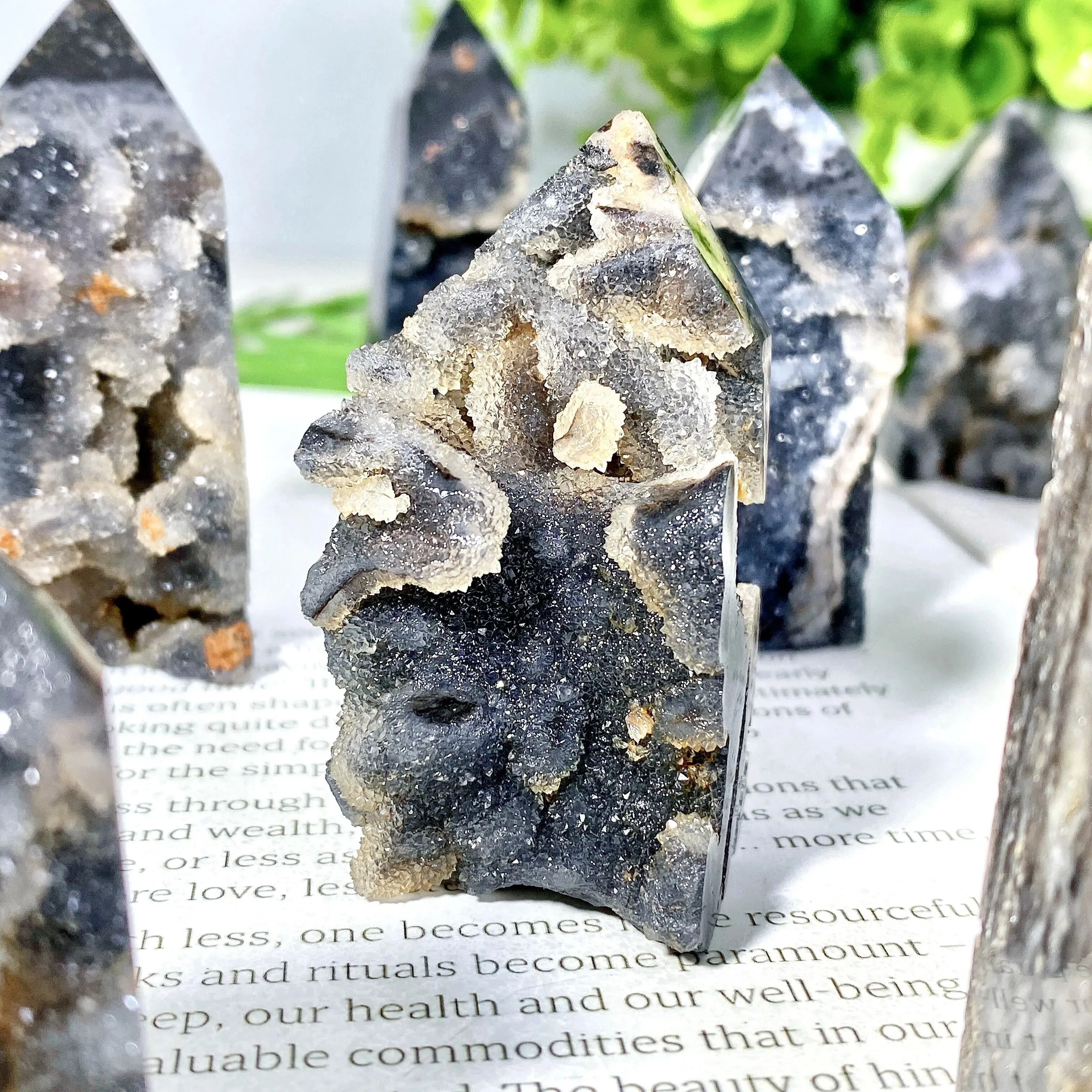 1 pz punto di cristallo naturale punto di Sphalerite nero casuale di alta qualità, torre di cristallo naturale, decorazione della casa, decorazione