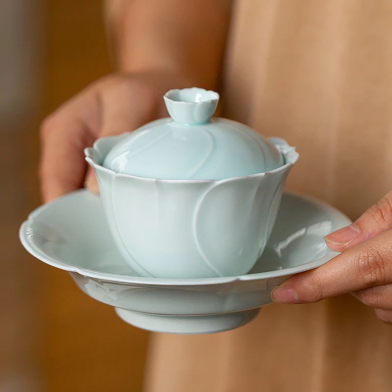 

Чайный сервиз Jingdezhen Cerc Hoa с узором в виде бутонов, маленькая чаша с крышкой, не обжигающая руки, для домашнего использования, сине-белый фарфор