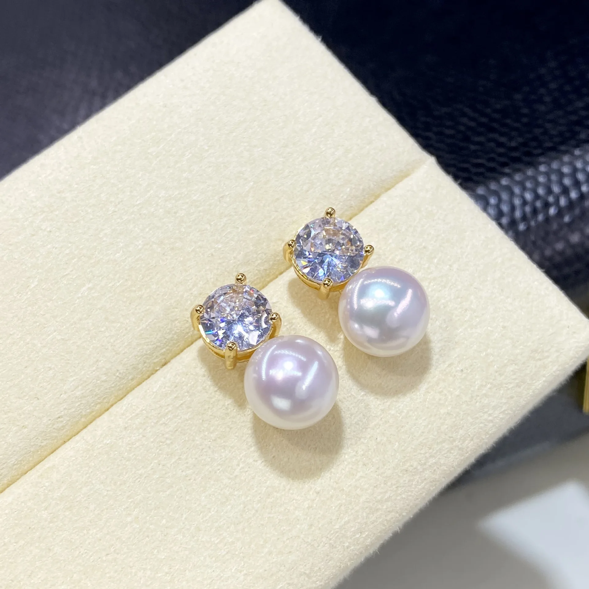 huge AAAA 9-10mm 10-11mm 11-12 - огляд і ціна Akoya Pearl Stud Earrings Sterling Silver