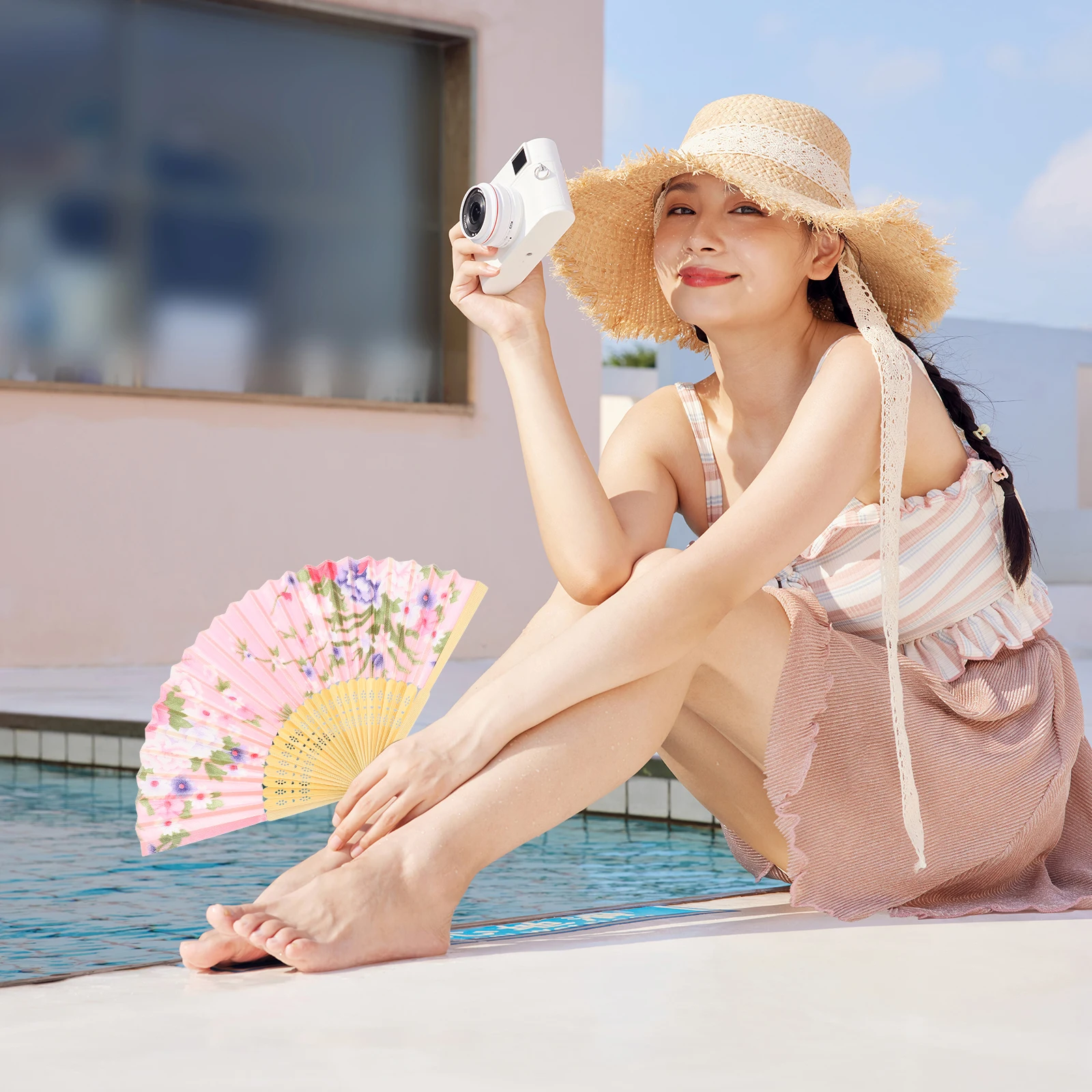 

2pcs Ink Painting Silk Women Retro Hand Wooden Folding Fans Durable Lightweight Portable for Party Wedding Tea Home Decoration