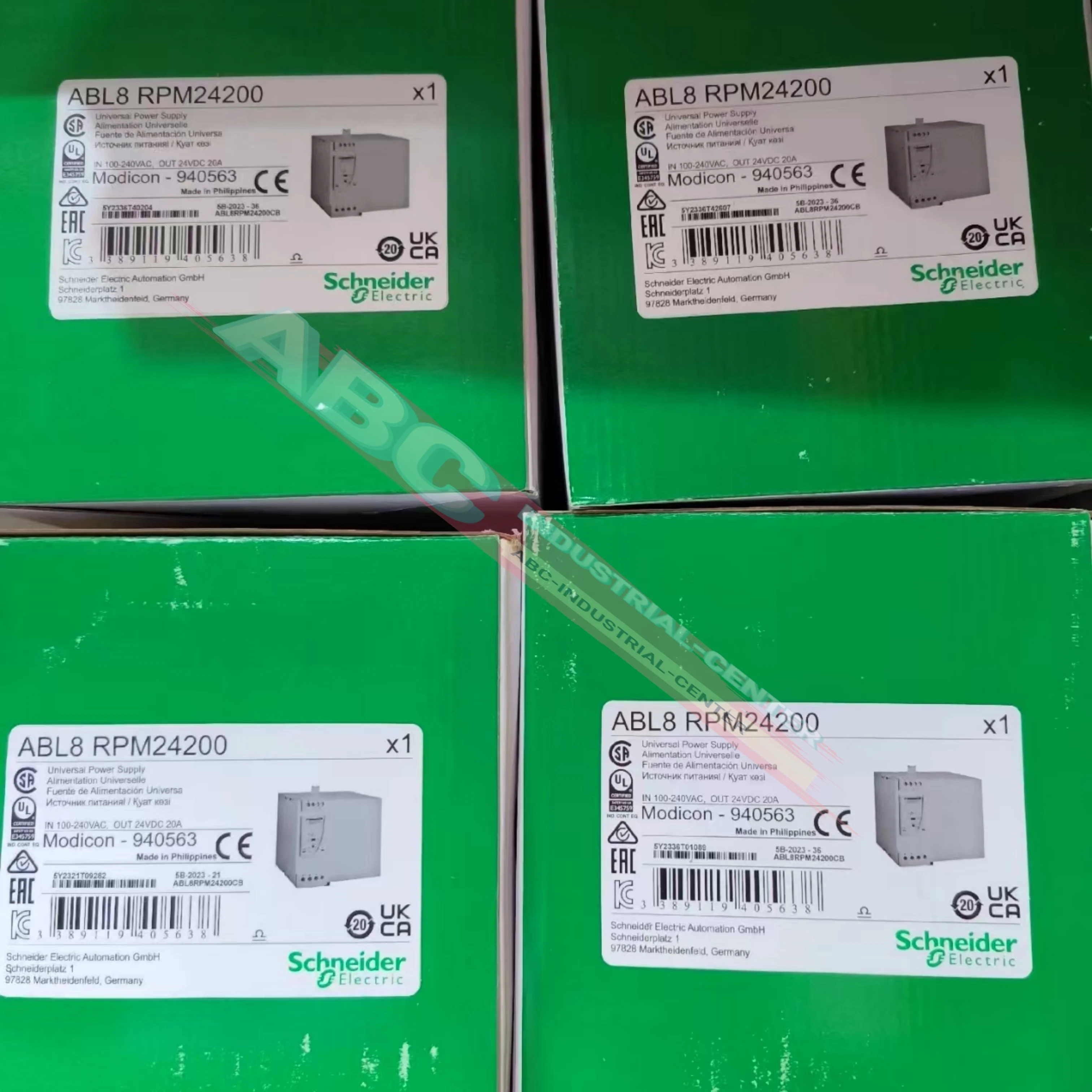 

Преобразователь частоты бренда ABL8RPM24200 ATV320U07N4C новый