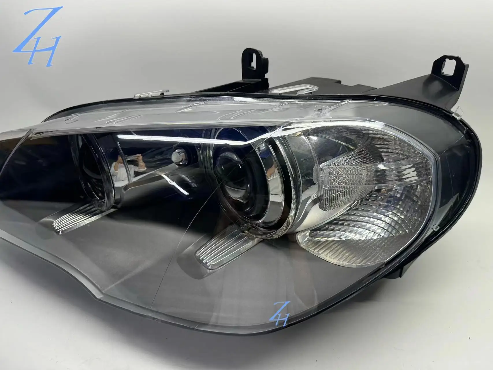 For2011~2014 BMW X5 E70 Headlight Assembly USA HID Automotive headlights AFS headlight Driver/passenger original manufacturer