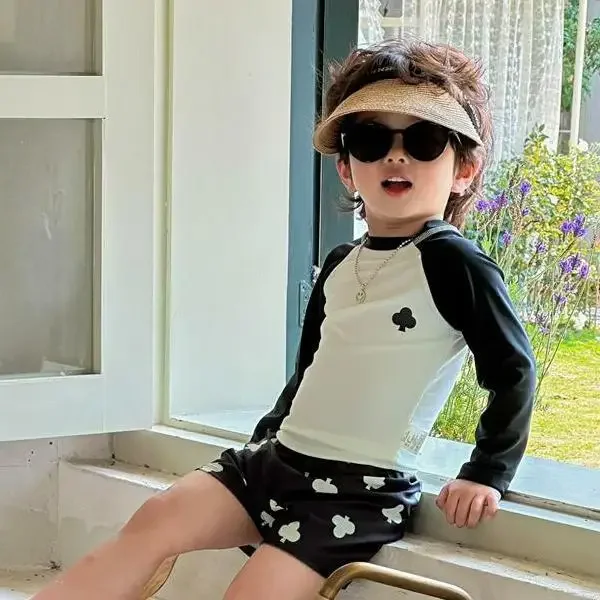 Sommer Kinder Bade bekleidung setzt Baby Jungen Langarm schnell trocknende Top niedlich gestreifte Badehose Surf anzug Kleinkind Badeanzug