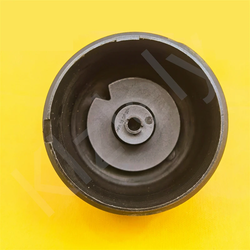 1103.L7 Engine Oil Filter Cap Housing Cover For PEUGEOT 1007 3008 207 206 308 307 406 407 508 807 CC PARTNER EXPERT BIPPER BOXER