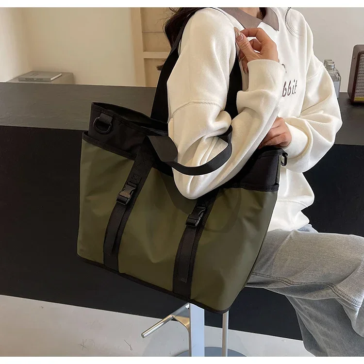 Large-capacity Commuter Bag, Same Style for Men and Women, 2024 New Simple Travel Bag, One-shoulder Cross-body Handbag