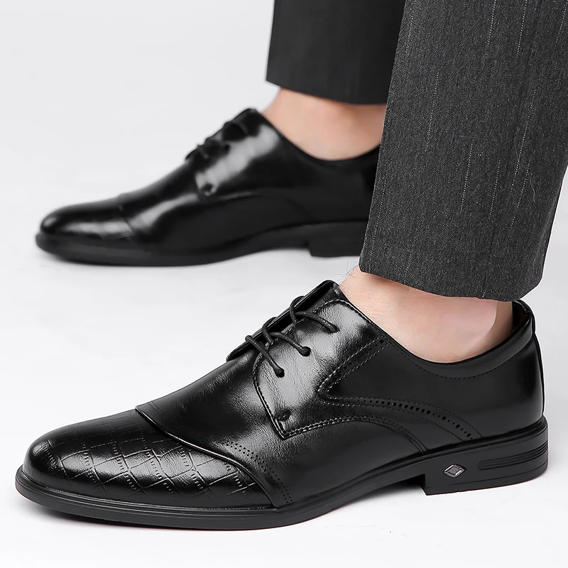 

New men's soft leather casual shoes for the autumn of 2025