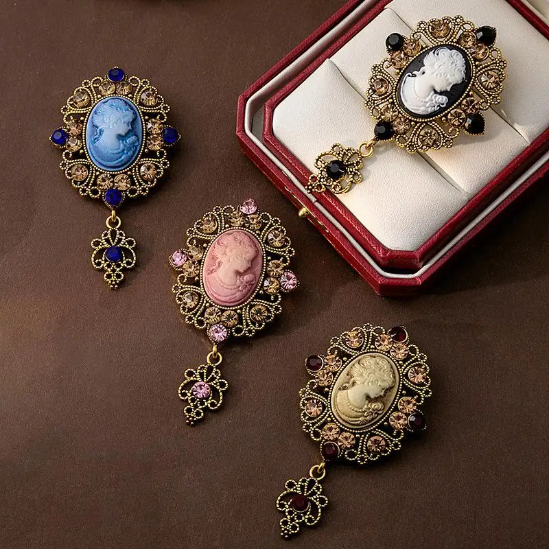 Retro Palace Style Medieval Beauty Head Brooch Exquisite Hollow Out Alloy Embossed Pin Men Women Clothing Accessories Gift!