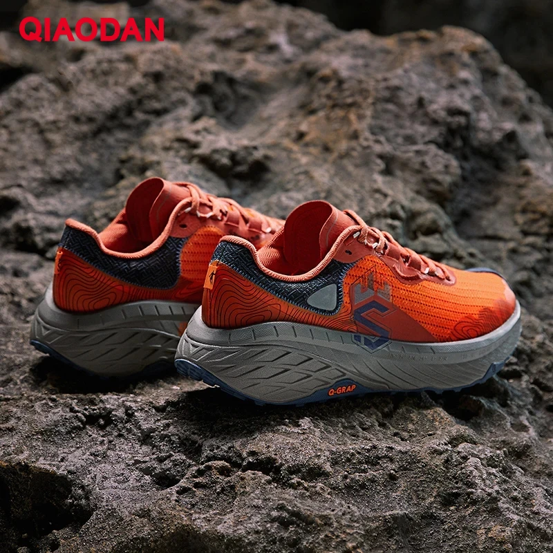 

QIAODAN Hiking Shoes for Men 2023 New High Quality Breathable Casual Climbing Walking Anti-Slippery Male Sneakers FM13230711