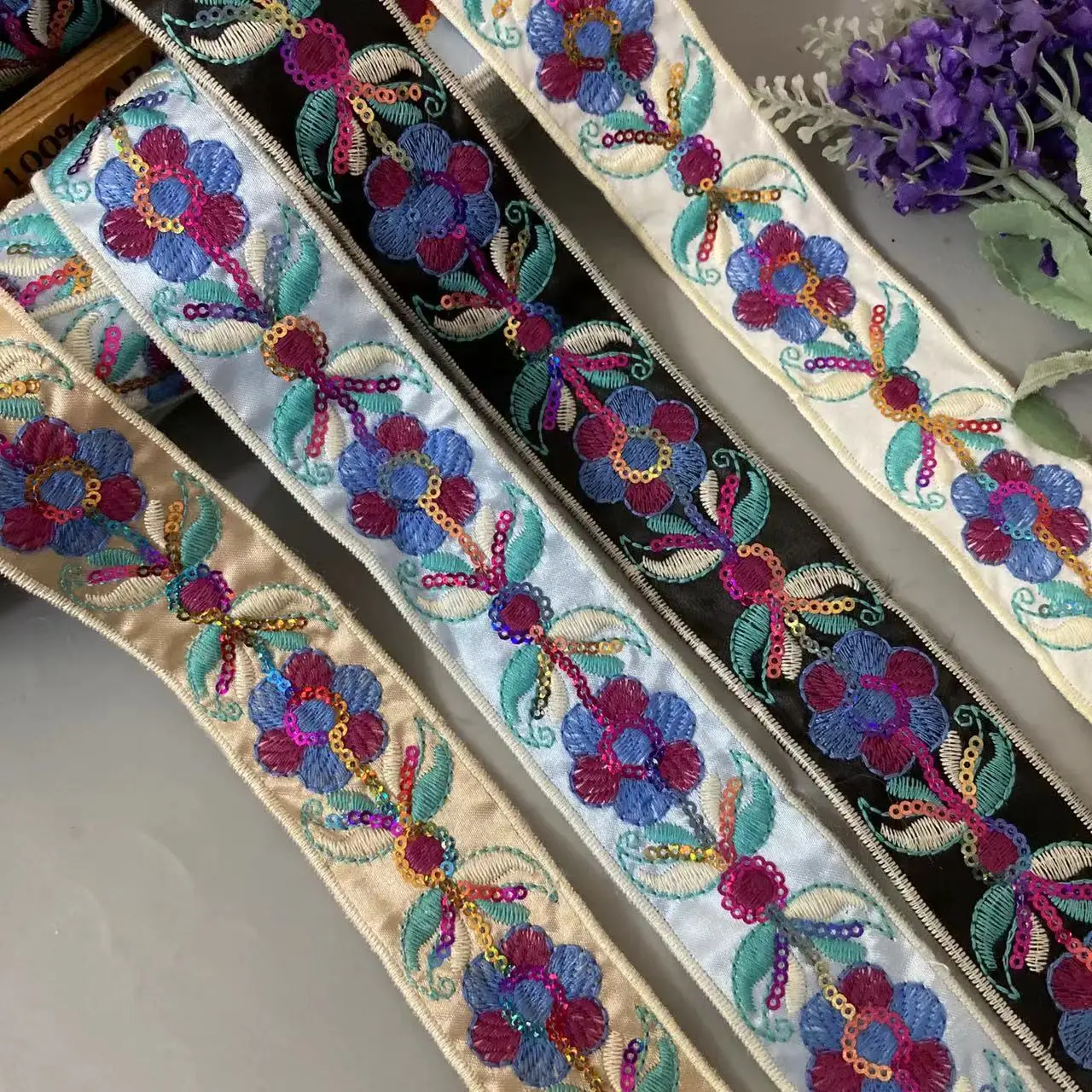 

1 Yards 4cm Lace Fabric Trim Ribbon Embroidery Flower DIY Sewing Accessories Jacquard Applique for Curtain Shoes Clothing Craft