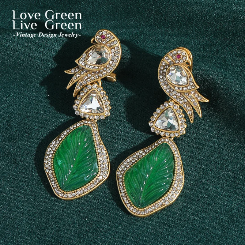 

Vintage Green Resin Leaf Drop Earrings Gold Color Rhinestone Crystal Bird Designer Tree Luxury Jewelry Quality Christmas 2025