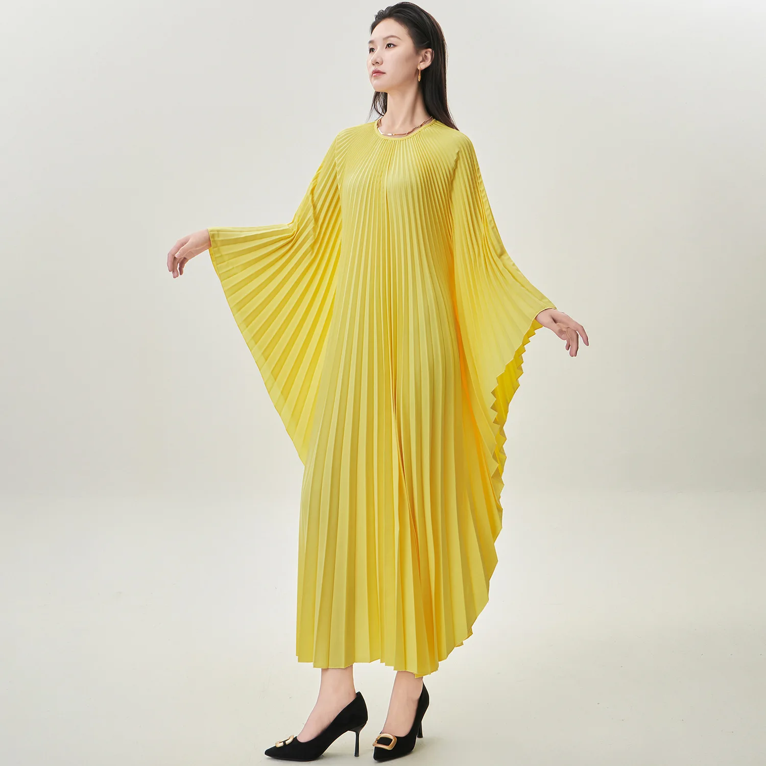 

Miyake Pleated 2025 Autumn and Winter Plus Size Dress Light Luxury Fashion Solid Color Loose Irregular Temperament Long Skirt