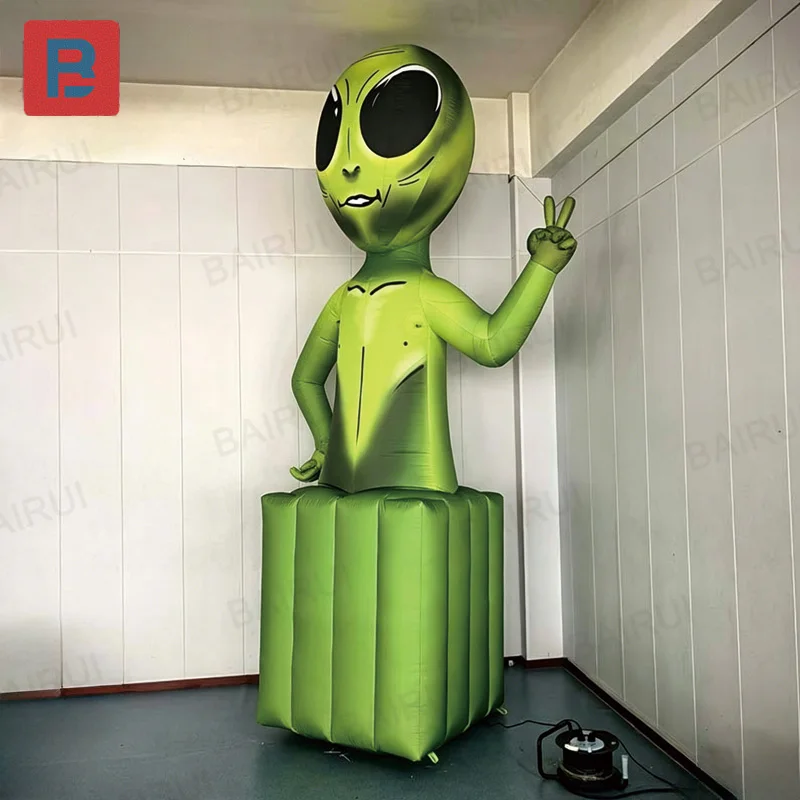 Inflatable alien, music festival stage decoration for space-themed green UFO alien advertisement inflatable object