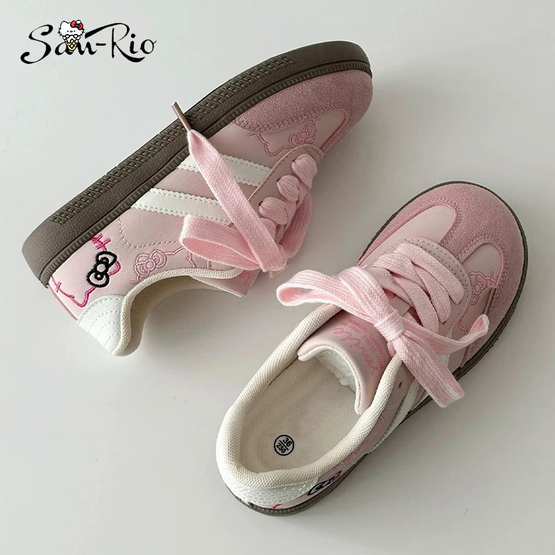 Hello Kitty เย็บปักถักร้อยรองเท้าผ้าใบแฟชั่นสบายๆคลาสสิกผู้หญิงรองเท้า Lace Up Flats รองเท้าเทนนิส Breathable กีฬารองเท้า