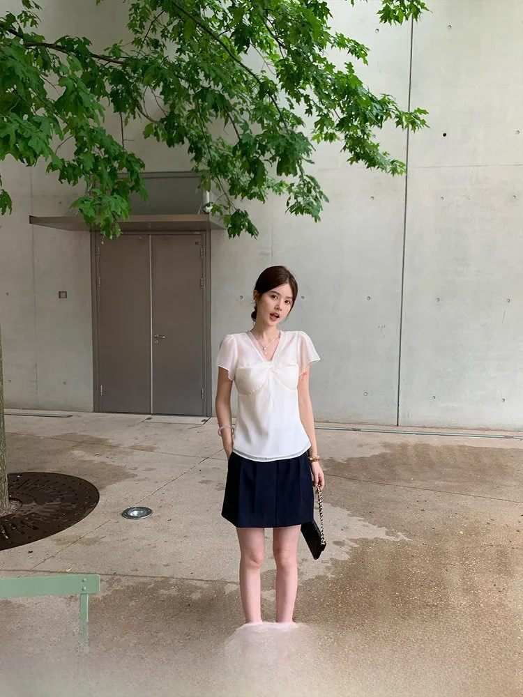 

HuaHua Sunlight Design Sense Copper Ammonia Silk Pleated V-ne Twist Slimming ort Sve Women's irt Casual Loose Fit