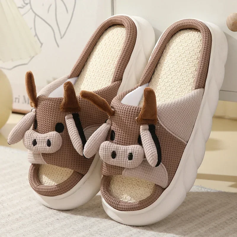 Pantoufles de maison en lin pour femmes, confortables, douces et légères, pantoufles en coton, chaussures de couple de vache de dessin animé mignon