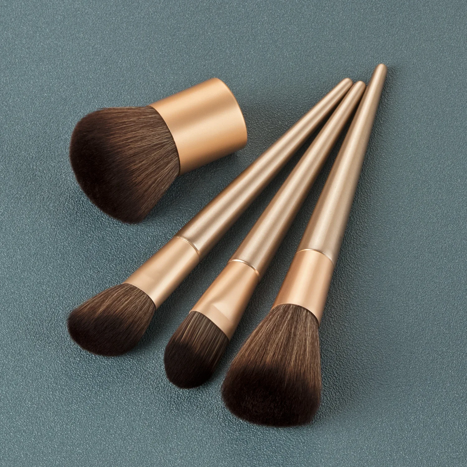 4-teiliges Make-up-Pinsel-Set – Puder-Rouge Contour Foundation Essential Brushes Kit, professionelle Premium-Kosmetikwerkzeuge