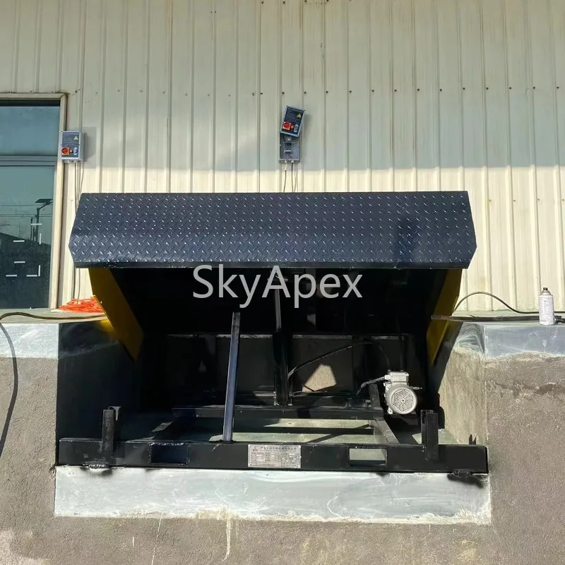 Heavy Duty Fixed Custom Sized Dock Leveler CE Certified Load Bearing Capacity 8000kg  For Container  Loading Unloading Warehouse