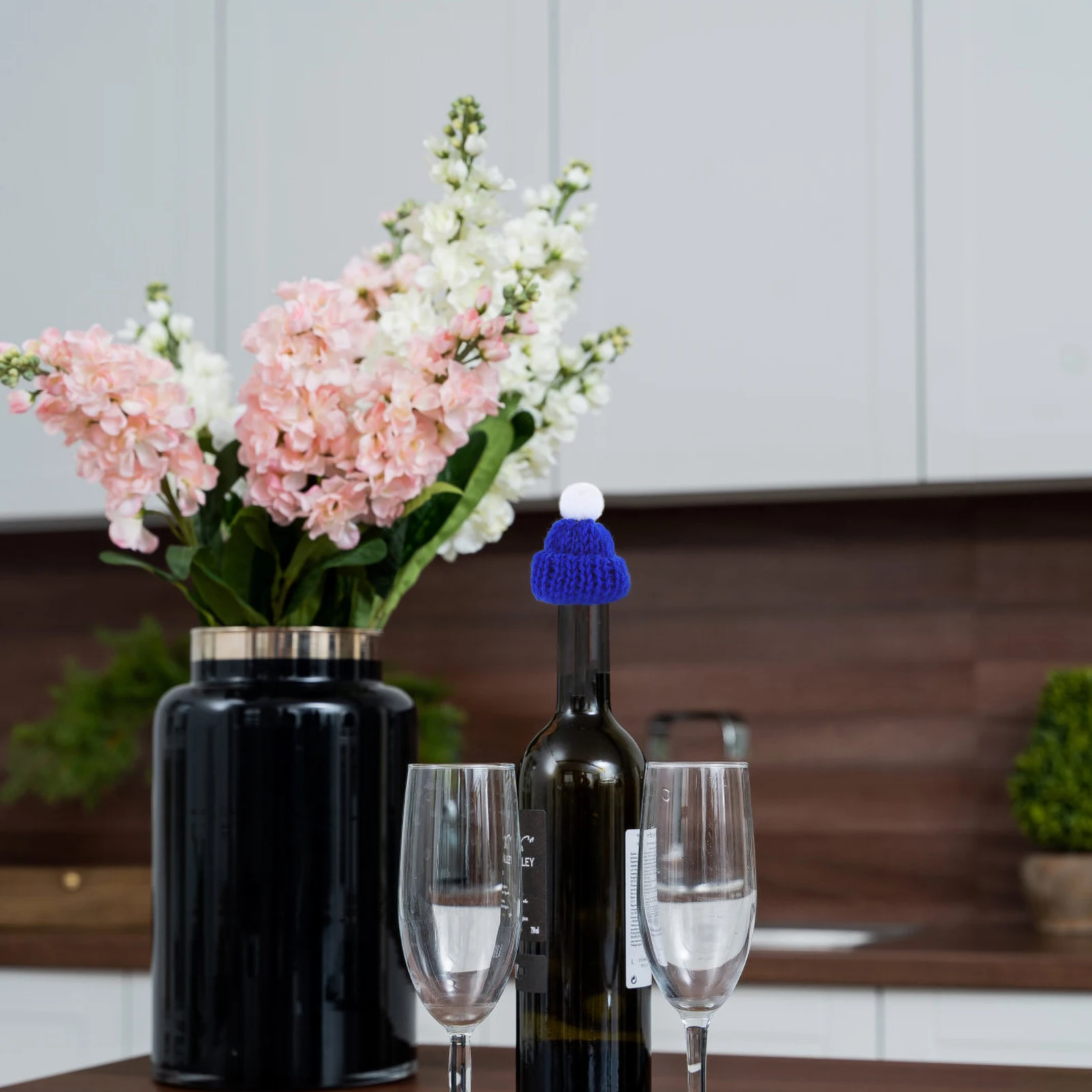 

24 Pcs Mini Christmas Hats Knitted Woolen Yarn DIY Craft Accessories 6 Colors Hats for Bottle Xmas Tree naments