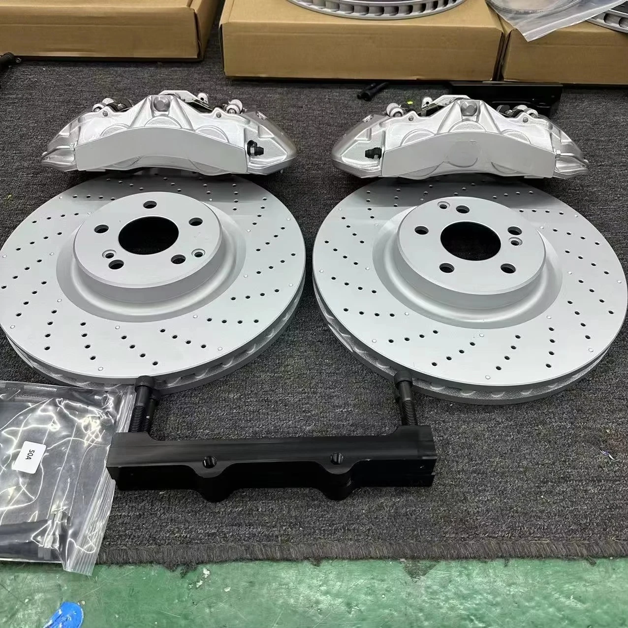 طقم فرامل كبيرة معدلة 360 مم طقم فرامل نظام الفرامل MHL204054AJ003282 لـ M-Bz